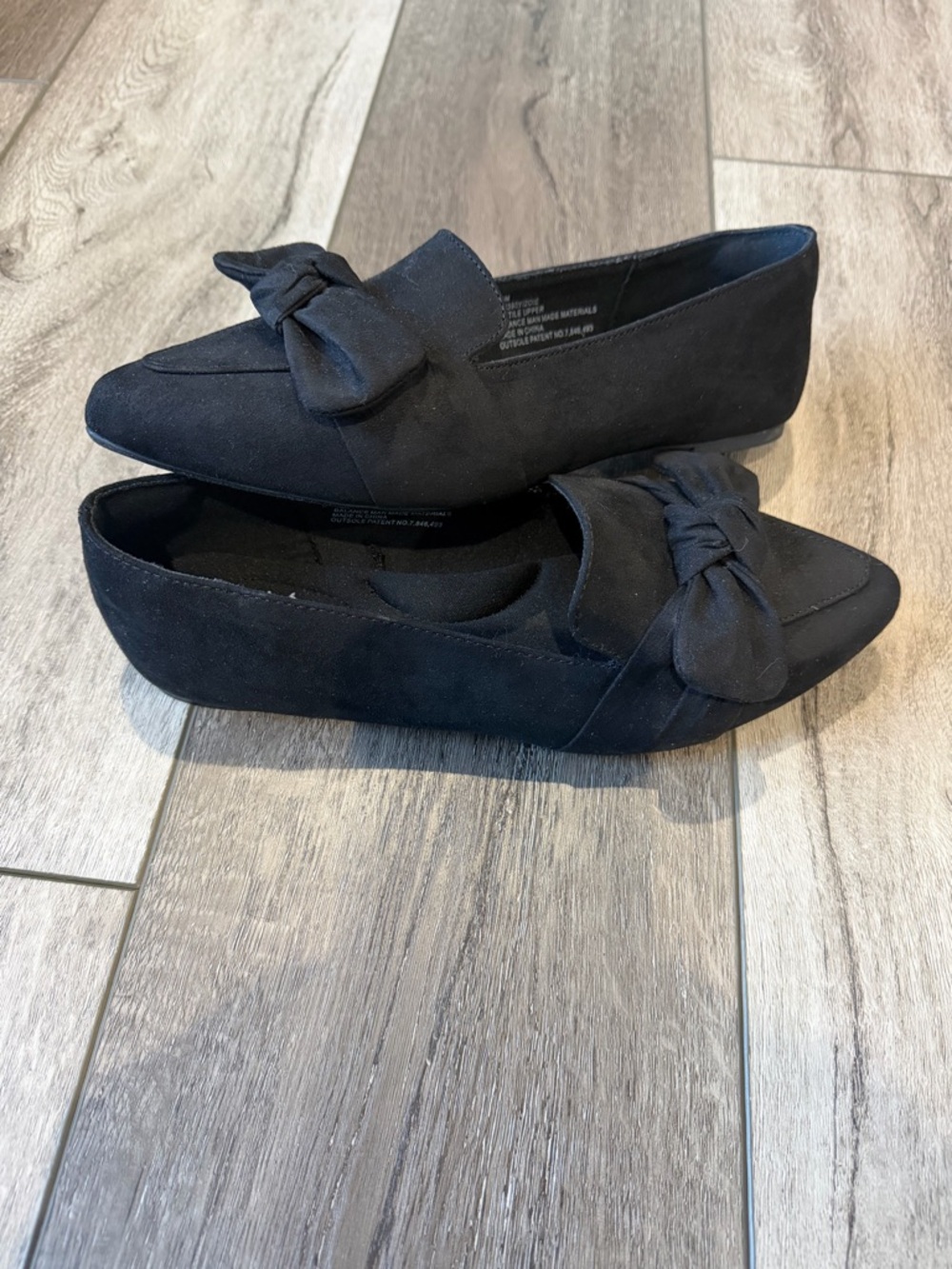 Seychelles-Women’s Black Bow-Accent Memory Foam Loafers (7.5)